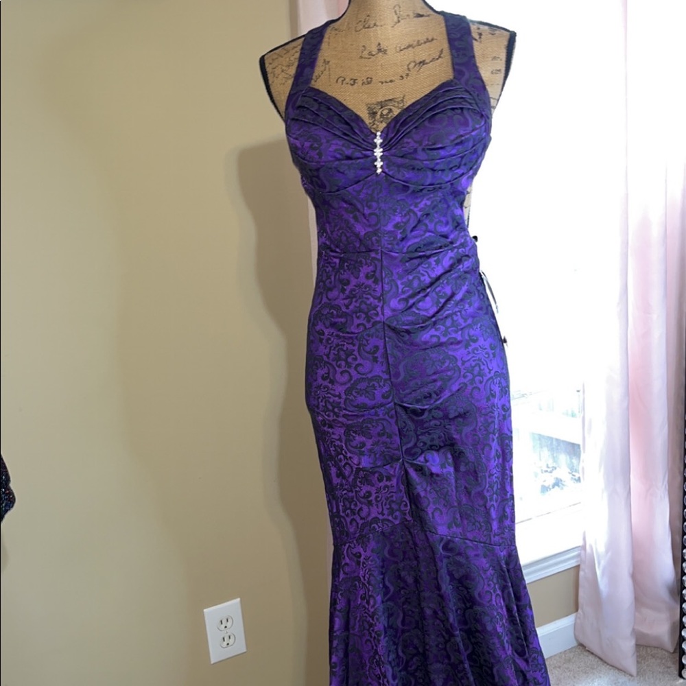 Blondie Nites Prom/Ball Gown